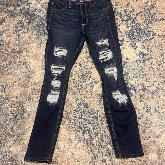 Hollister Denim - Hollister Curvy High-Rise Distressed Jean Leggings Size 11 Short Length